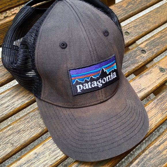 Patagonia faded Black SnapBack Hat 6 panel mesh back cap - Picture 12 of 15
